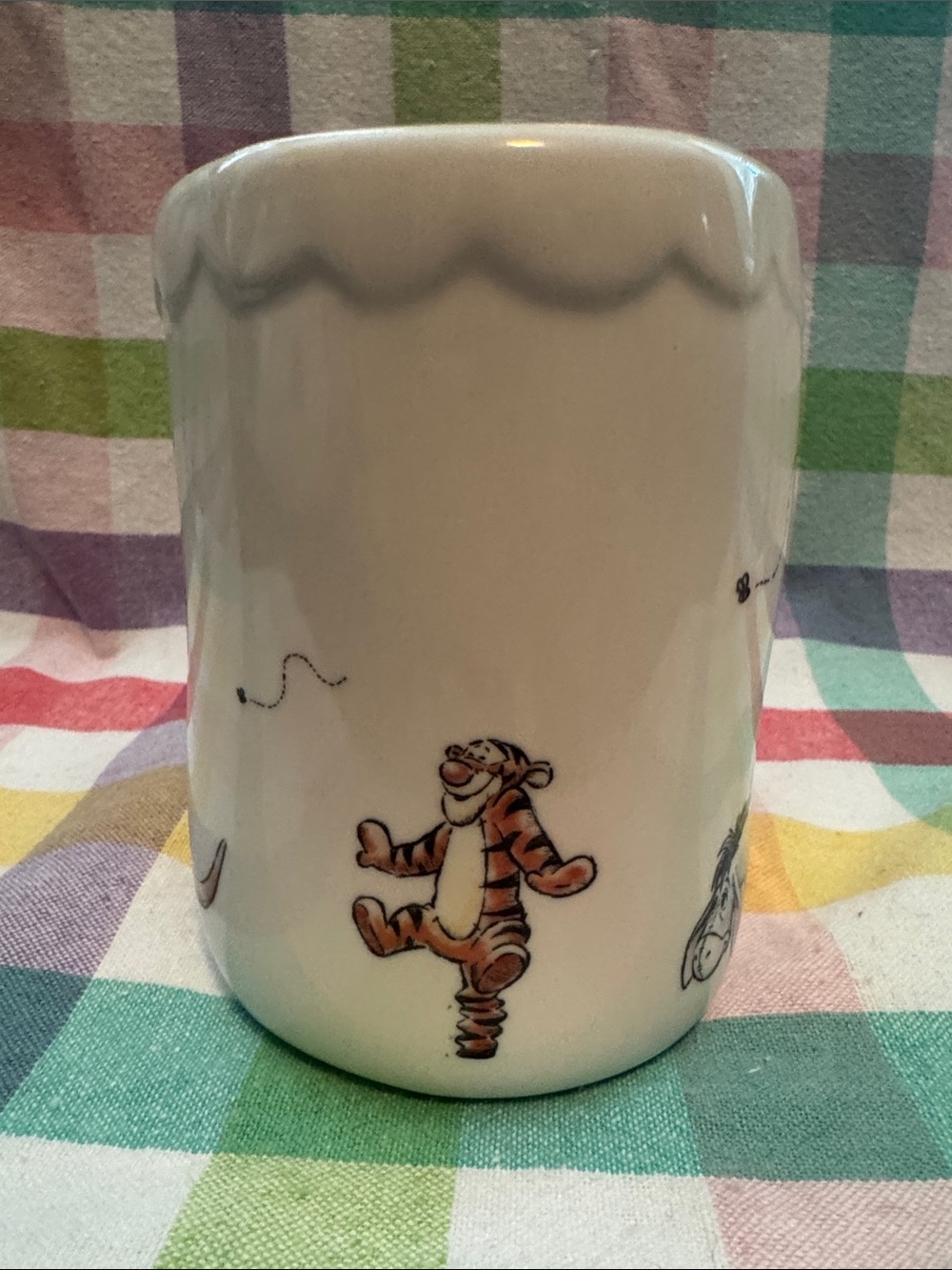 Winnie The Pooh / 100 years of Disney mug - Picture 2 of 6